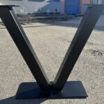 Boki stołu stelaż "V"